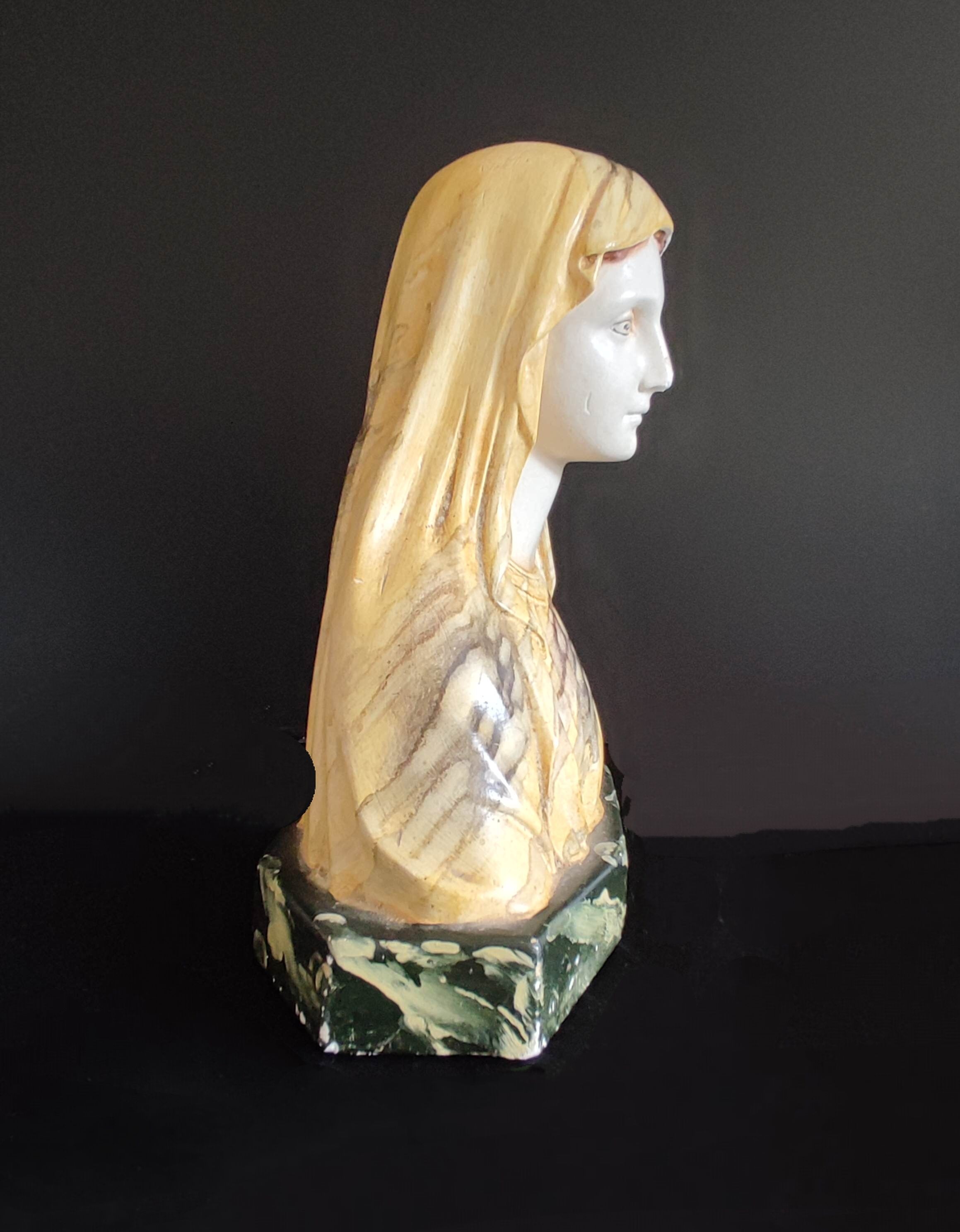 Buste de vierge