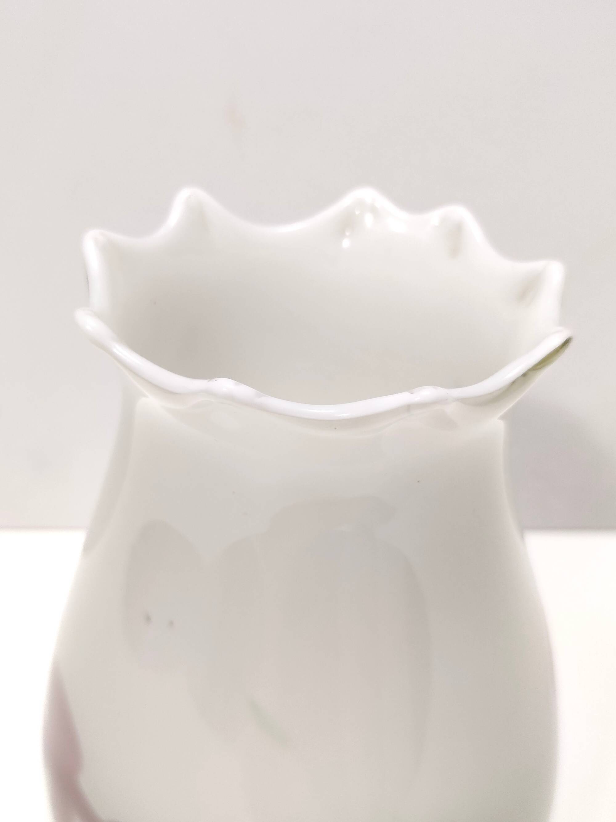 White Murano Glass Vase attr. to Dino Martens for Aureliano Toso