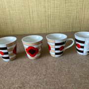 4 tasses et sous tasse, café San Marco décor Linda Pozzoli