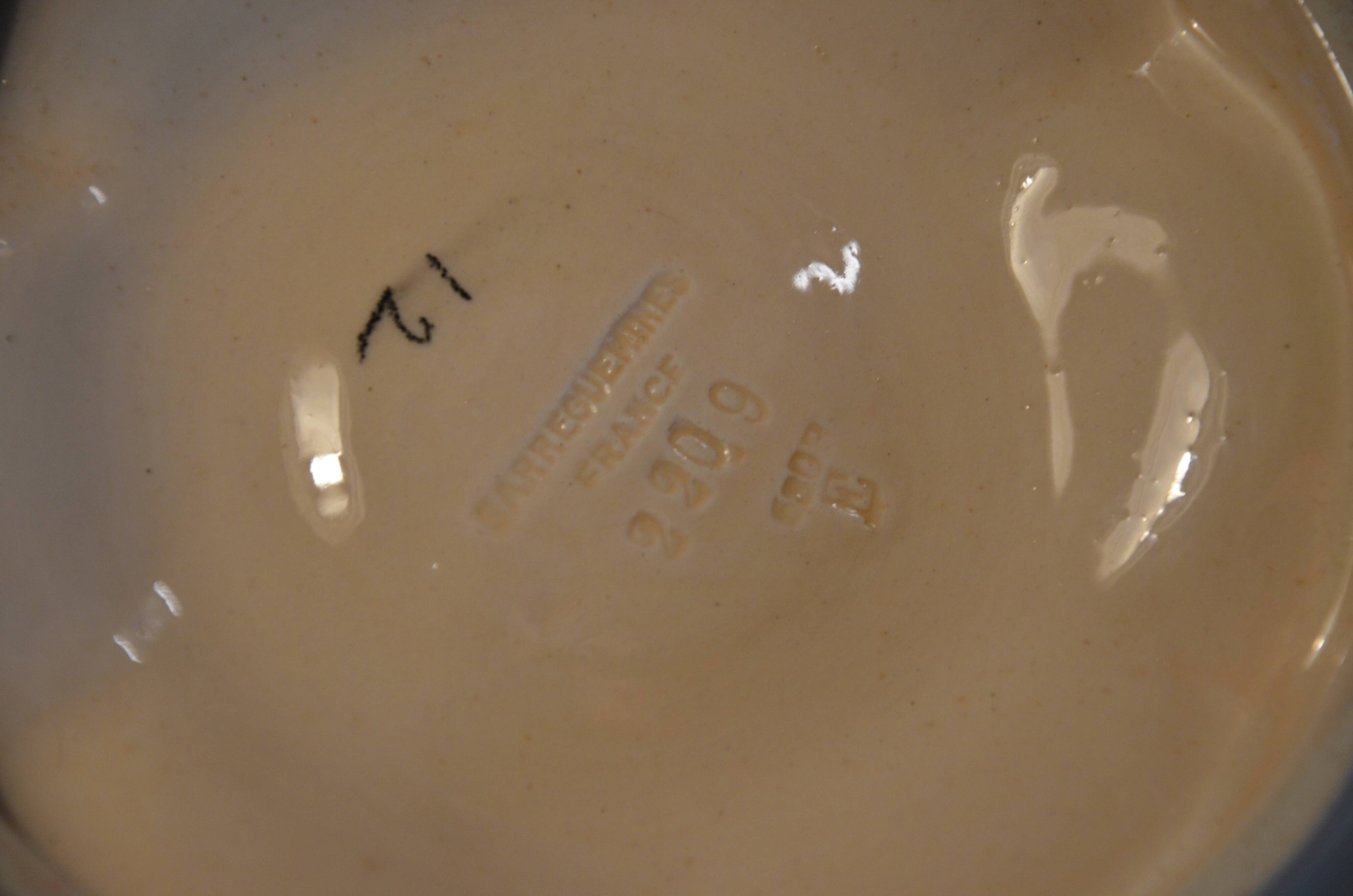 Set of 2 vintage shell dishes from the Sarreguemines earthenware factory