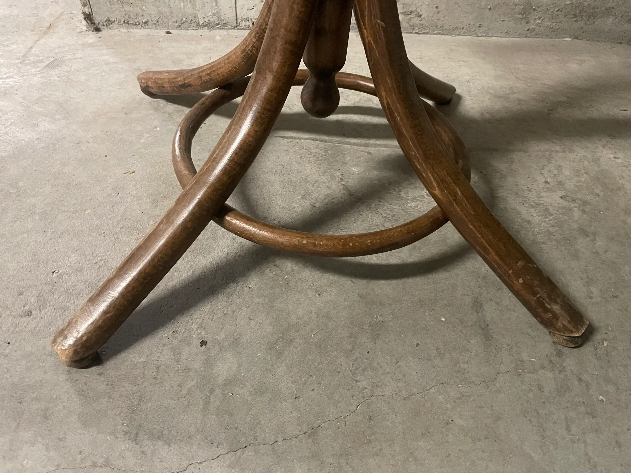 Coat rack parrot 1960s