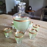 Granite decanter with 7 small glasses no art deco crack