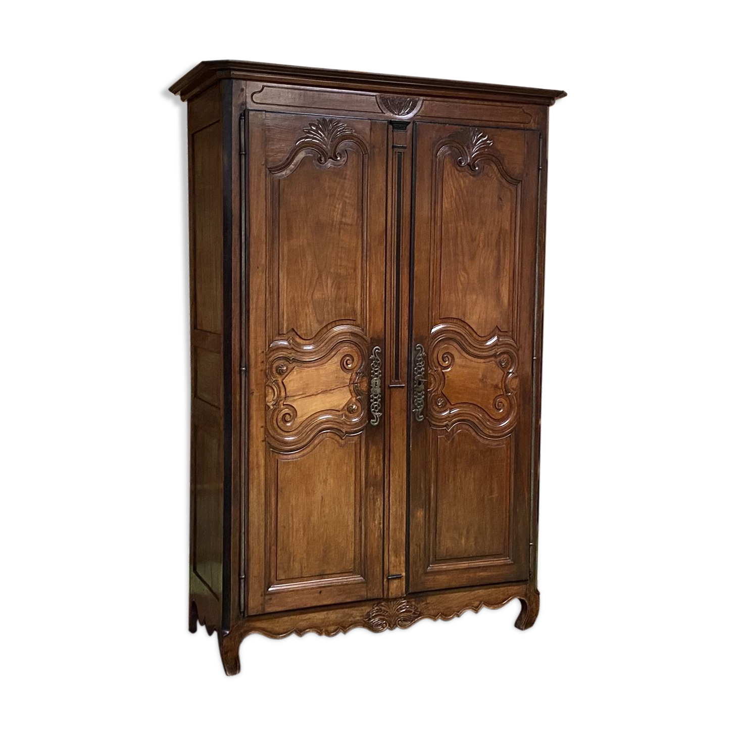 Louis XV walnut cabinet - 18th century