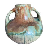 Ceramic vase with handle