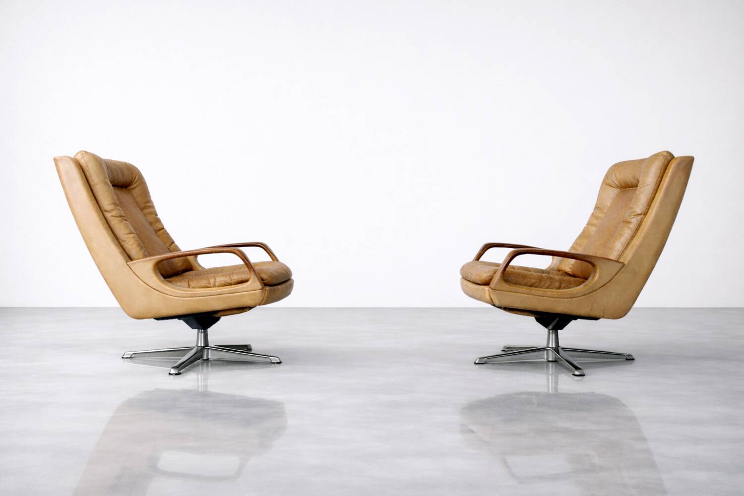 Vintage Mid-Century German Modern Leather Swivel Chairs by Carl Straub