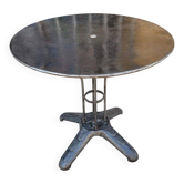 Table de jardin ronde