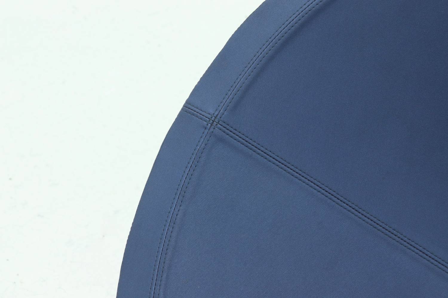 Blaster Chair by James Irvine for NgispeN