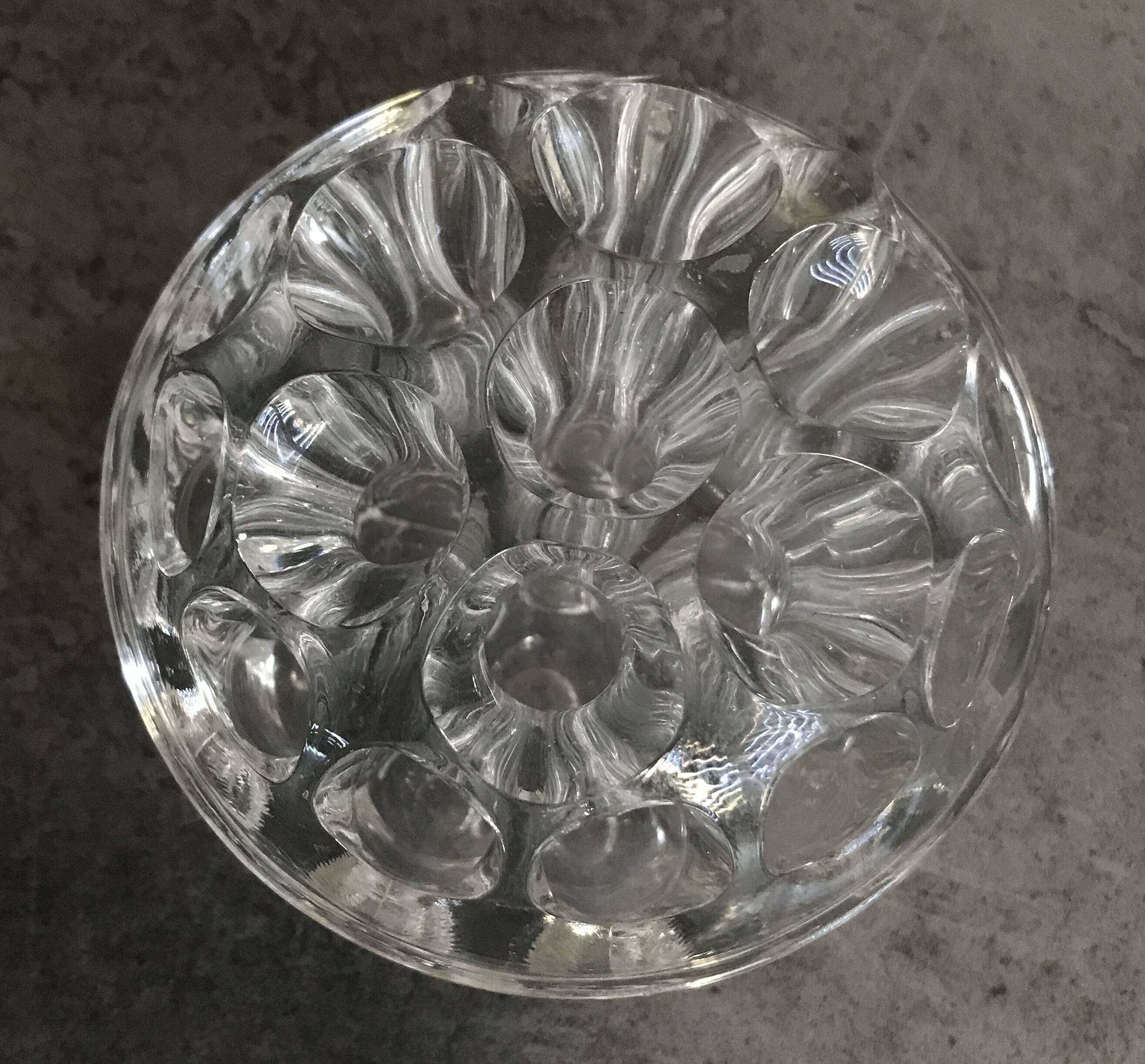Old flower stick in molded glass 19 holes