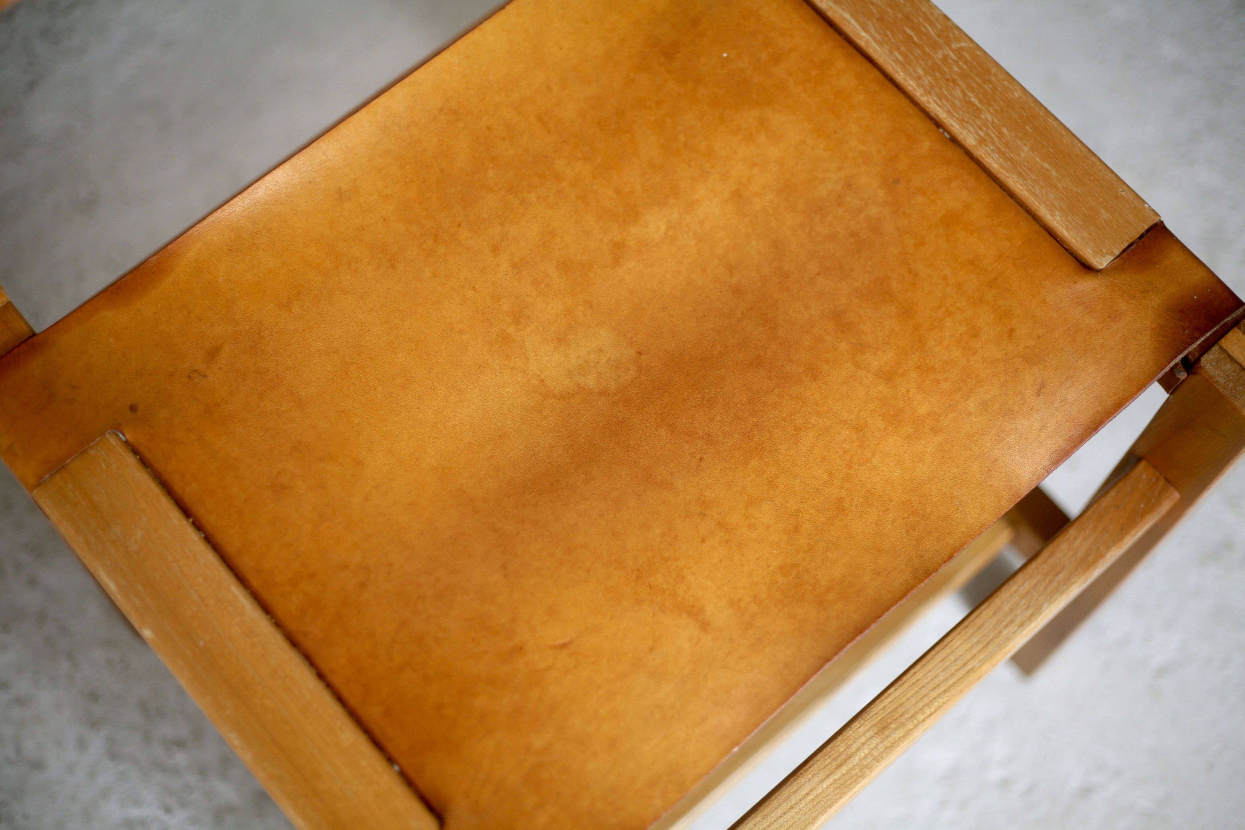 Ensemble de 4 chaises et table basse Maison Regain, France, circa 1970