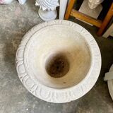 Medici pot in beige reconstituted stone