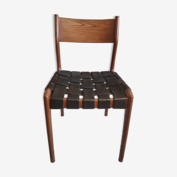 Chaise structure en bois et assise avec tressage de bandes de skaï noir