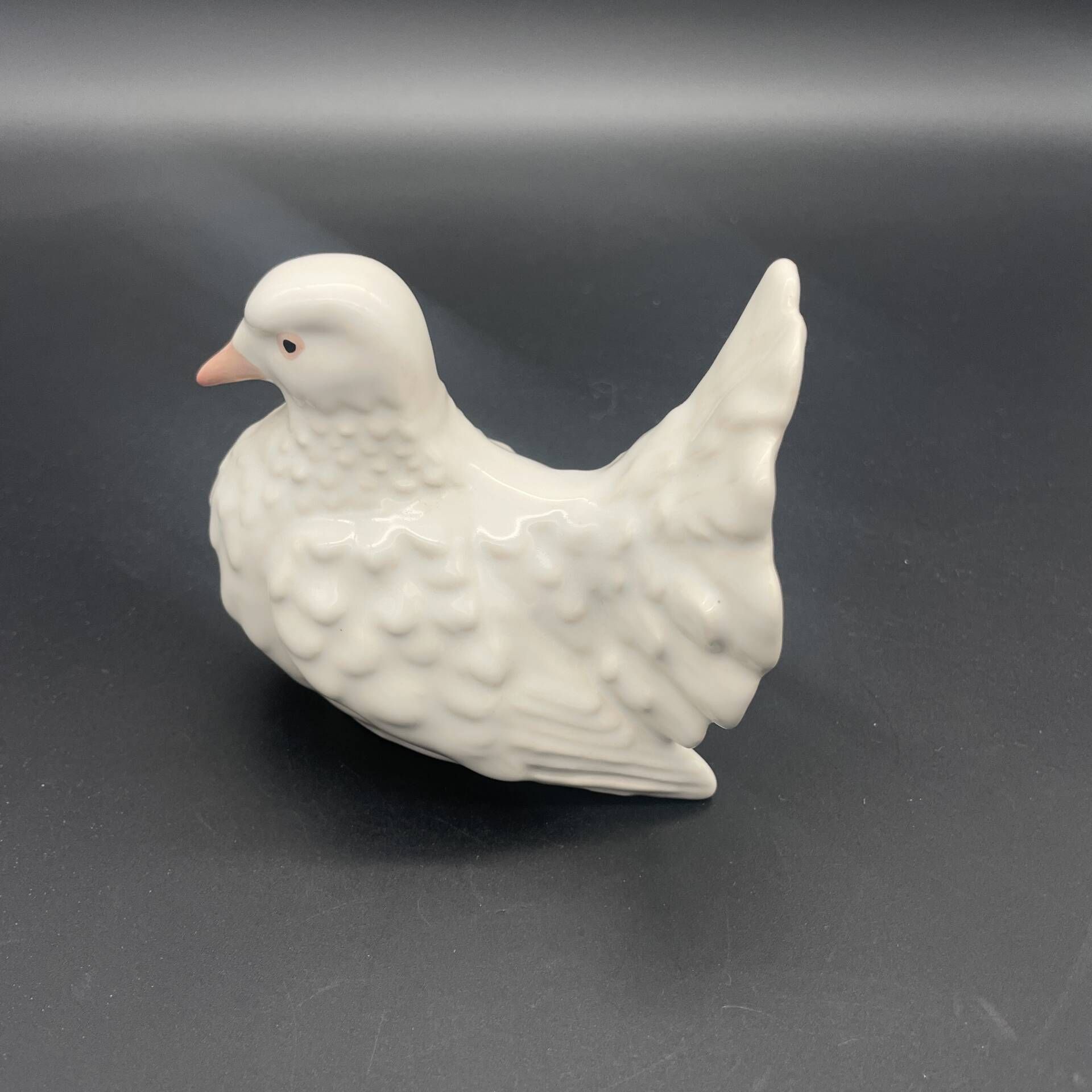 Goebel porcelain dove – Vintage German figurine from the 1970s.