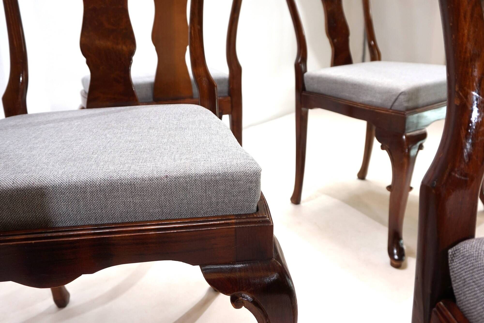 Lot de 5 chaises de salle à manger en acajou de style Reine Anne, 1920