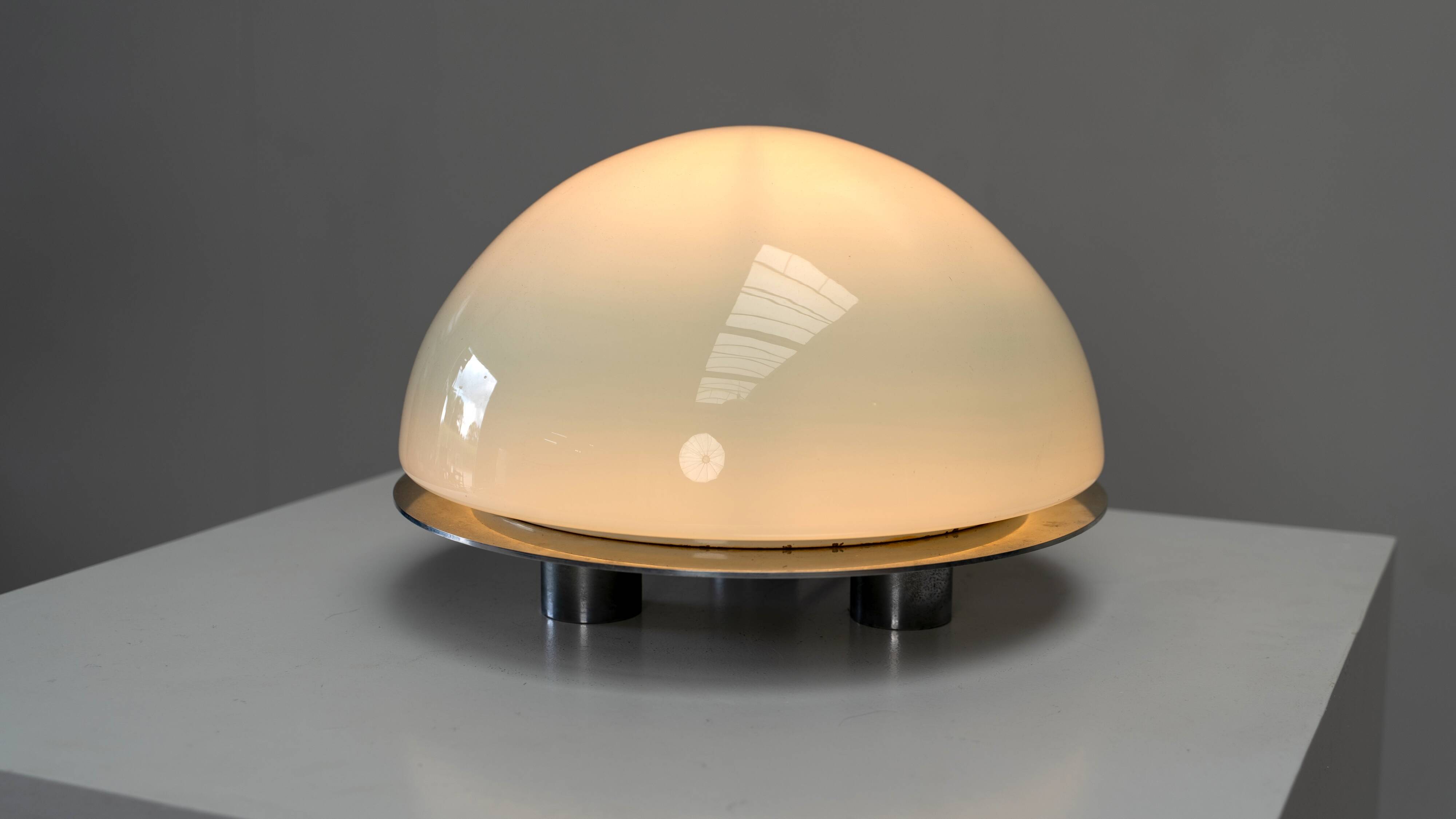 Lampe de table sculpturale italienne