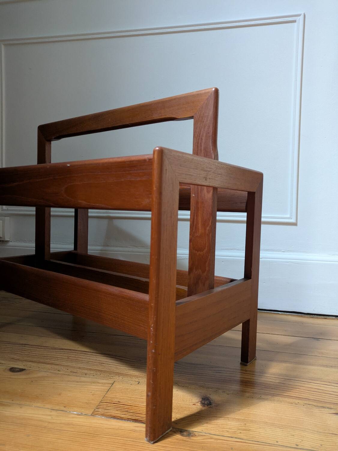 Vintage magazine rack