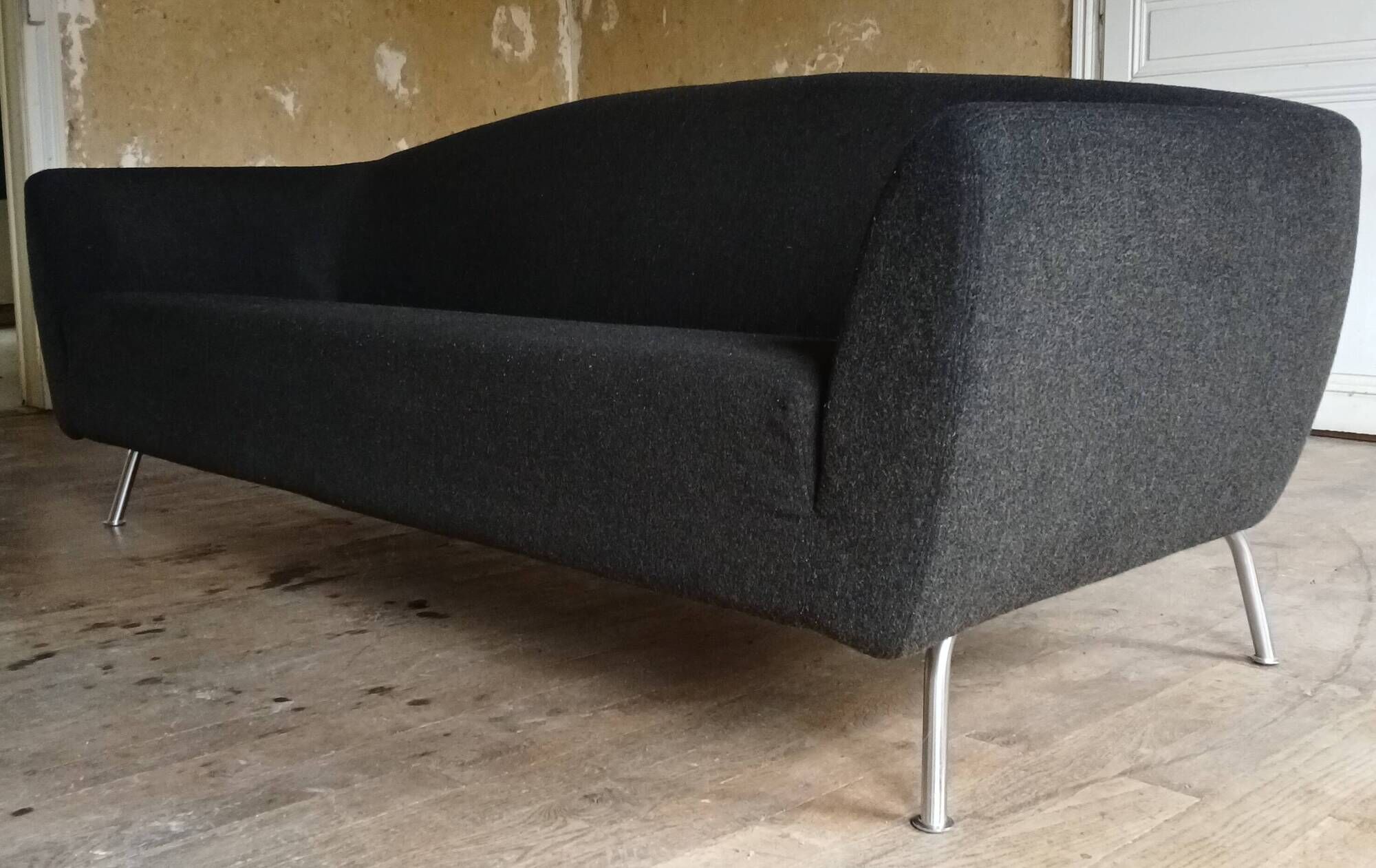 Jan Des Bouvries (1942-2020) for Gelderland, "Tundra" sofa with certificate