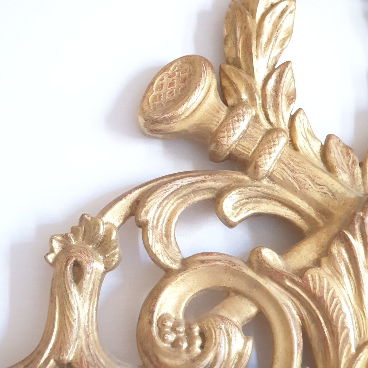 Miroir doré XXe style Louis XVI