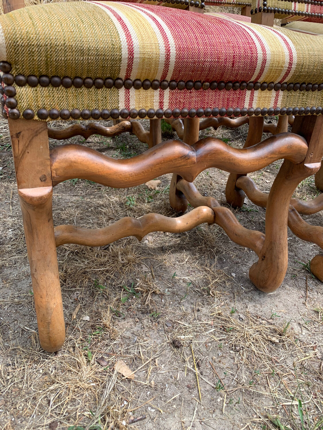6 lounge chairs in sheepbone and fine fabrics 18/early 19th