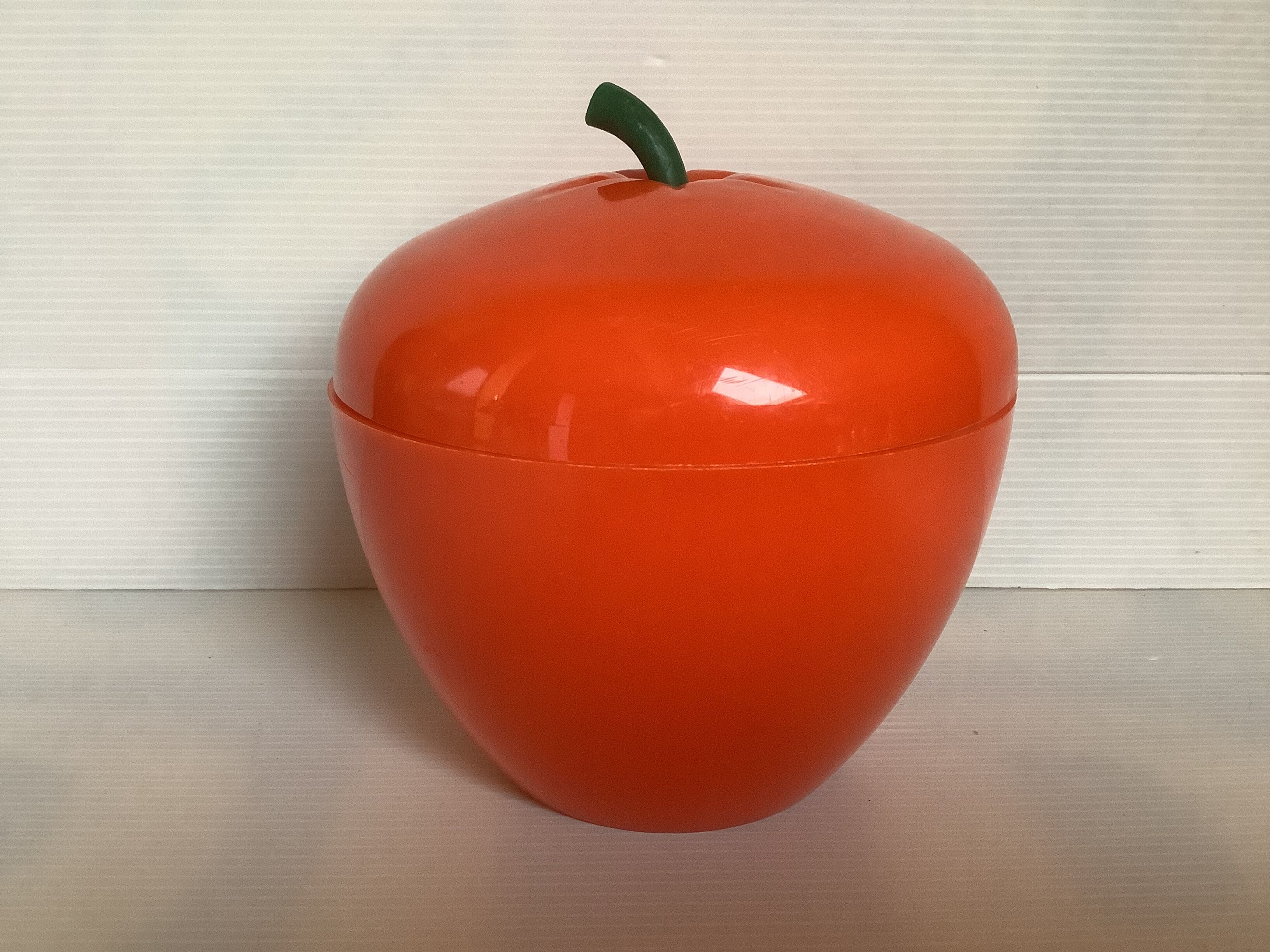 Vintage plastic orange apple ice bucket