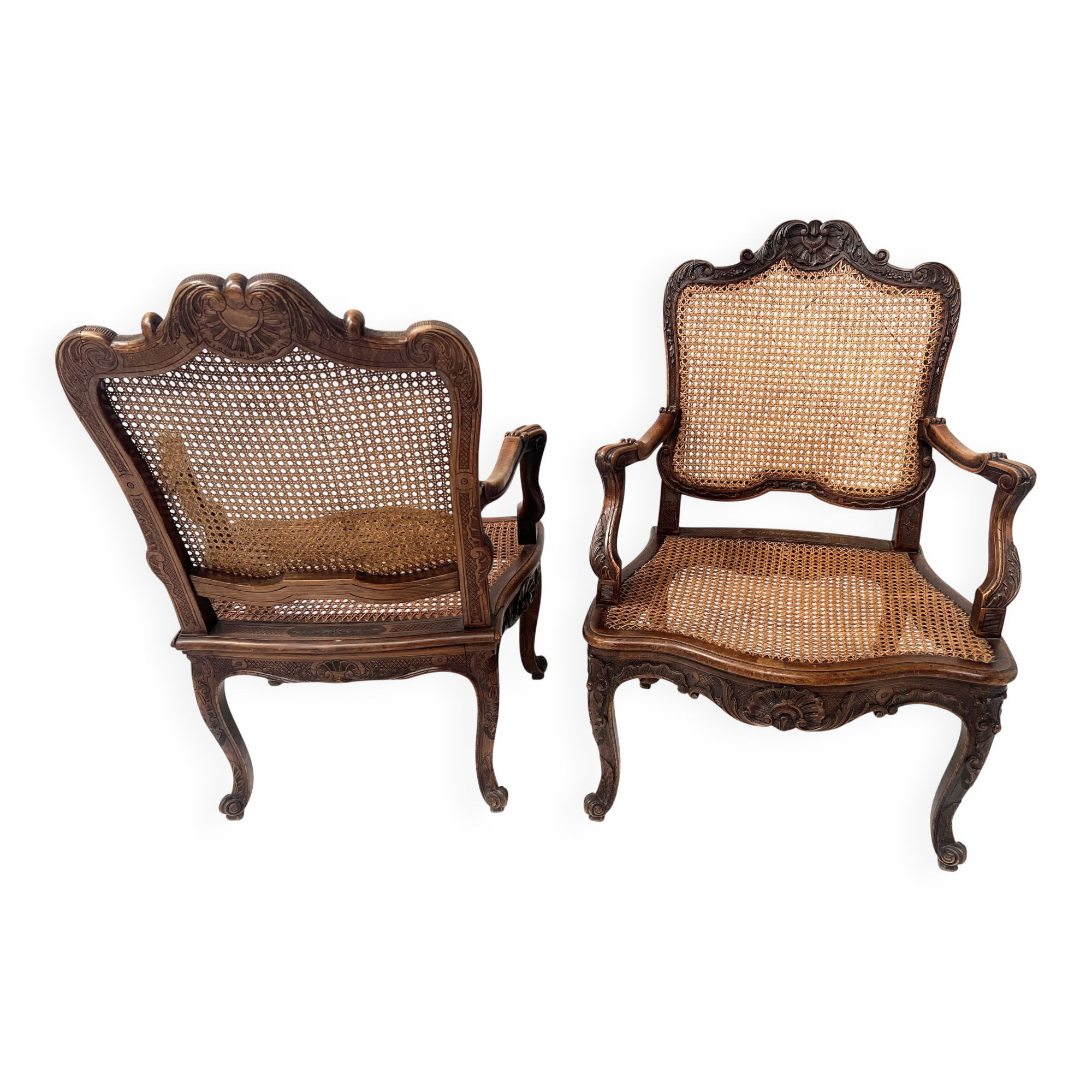 Paire de fauteuils de style Régence en bois naturel XIX siècle