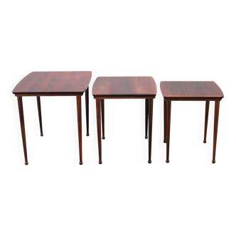 Mid-century Danish nesting tables in solid wood and veneer, 1960s