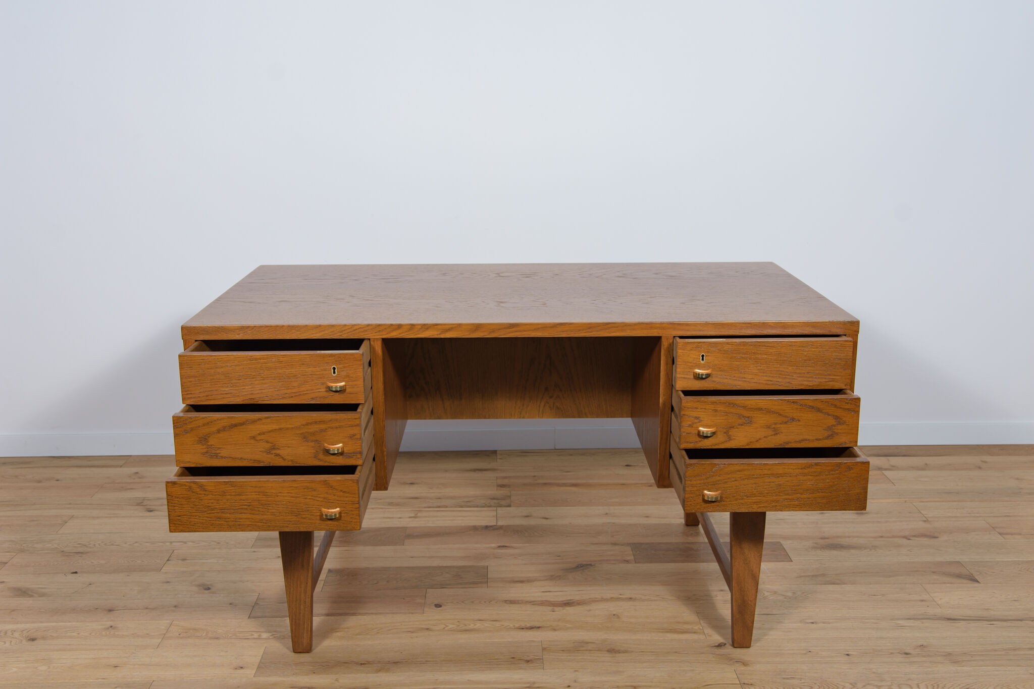Mid-century freestanding oak desk, 1960s
