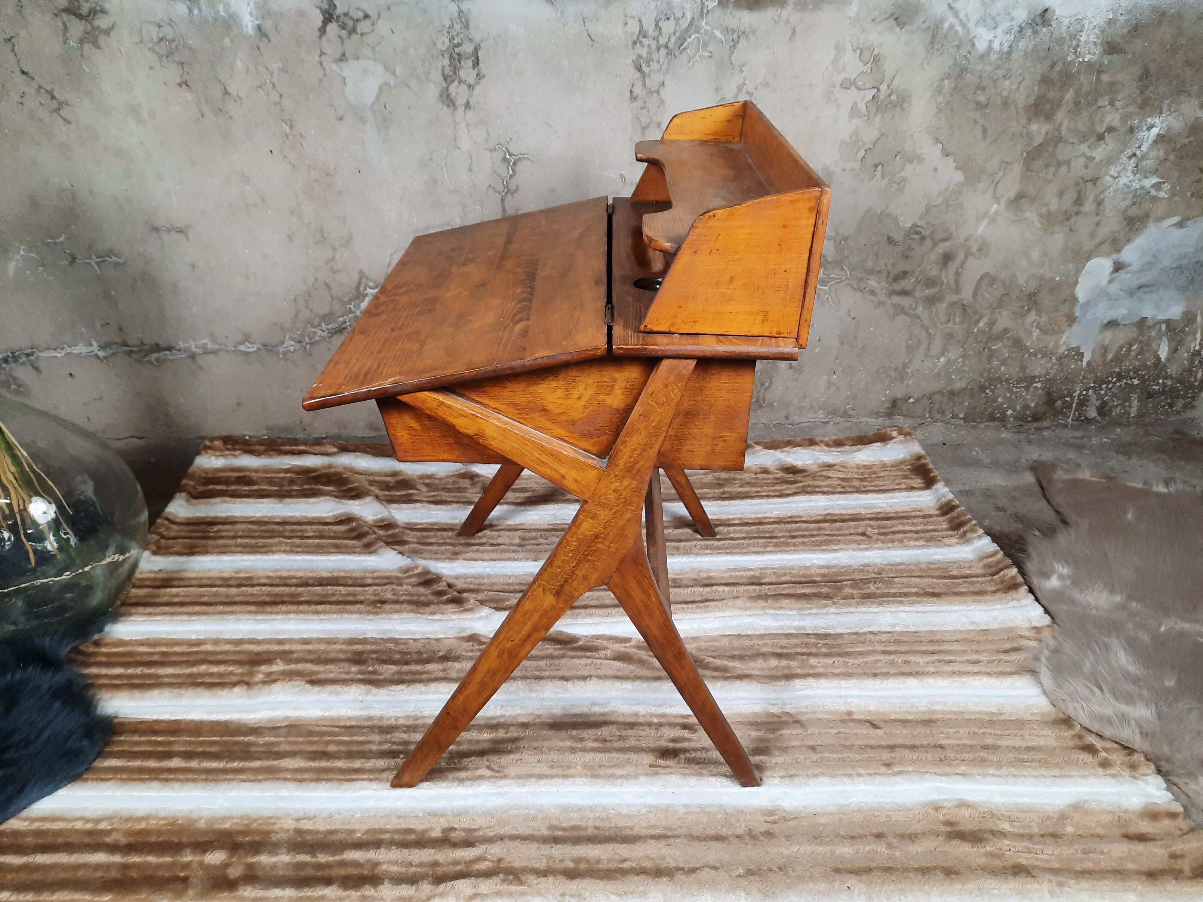 Scandinavian children's desk with its chair