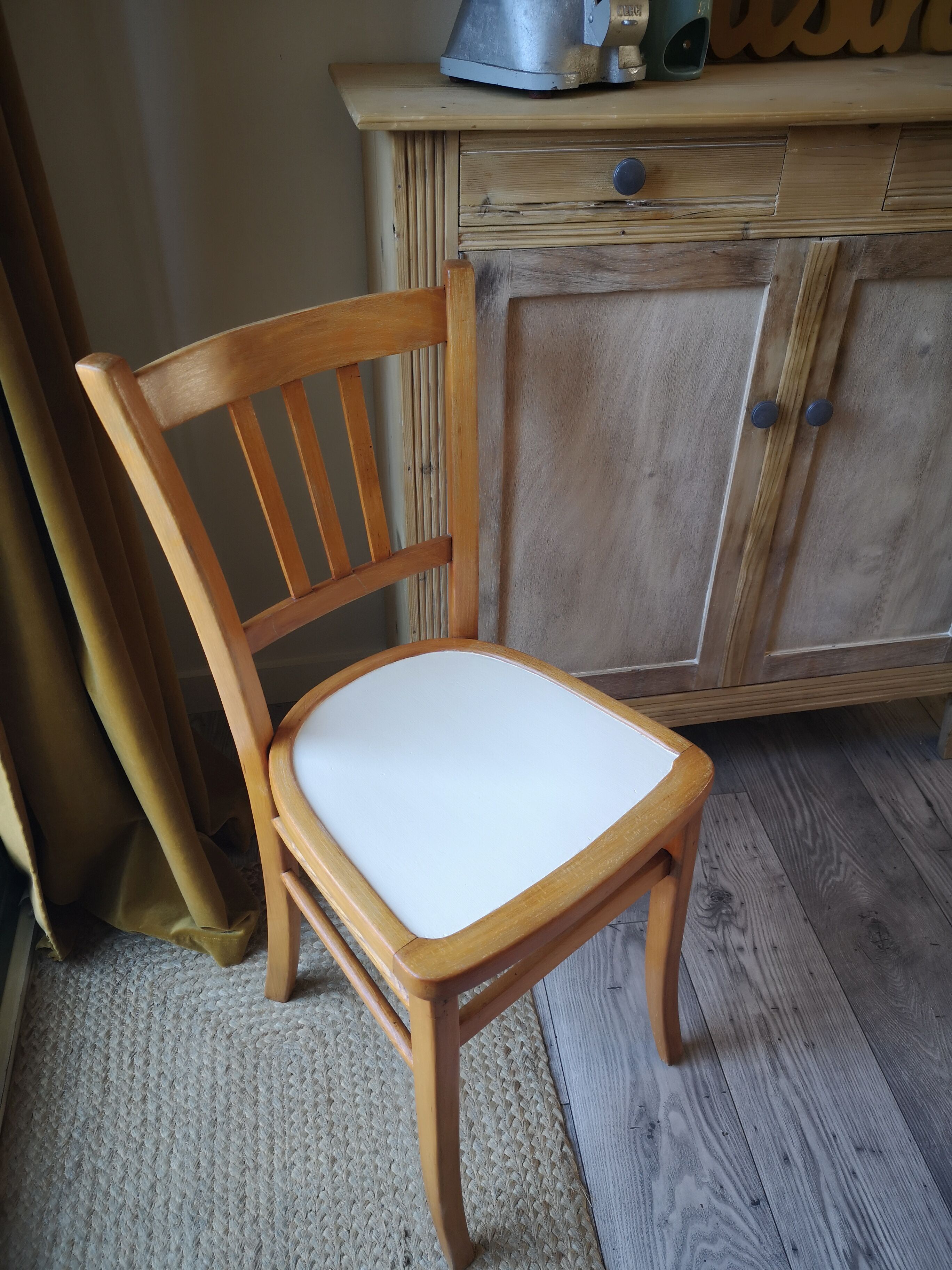 Extendable dining room year 50