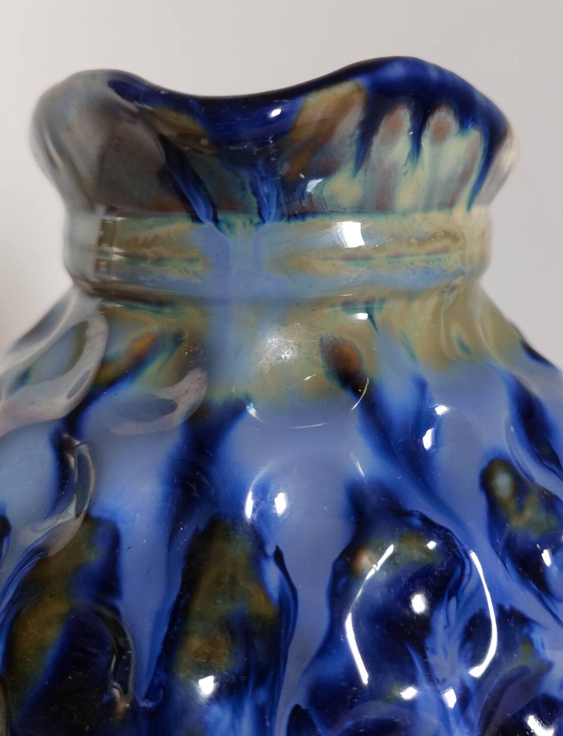 Vintage ceramic pitcher "blackberry"