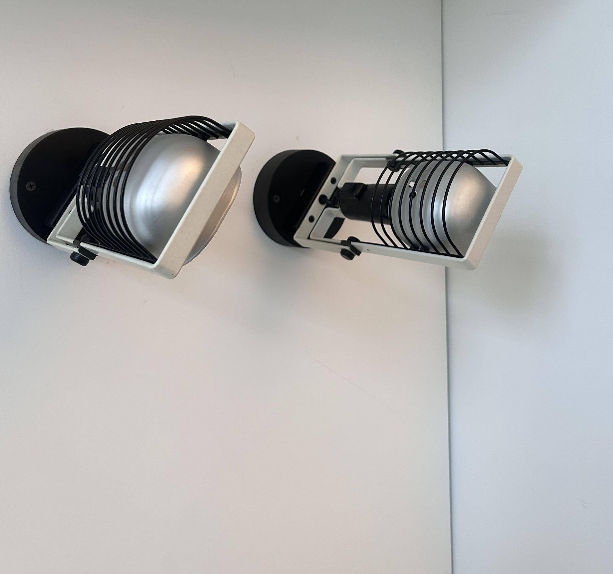 Pair of vintage Sintesi adjustable wall lights, by Gismonti for Artemide, Italy 1975