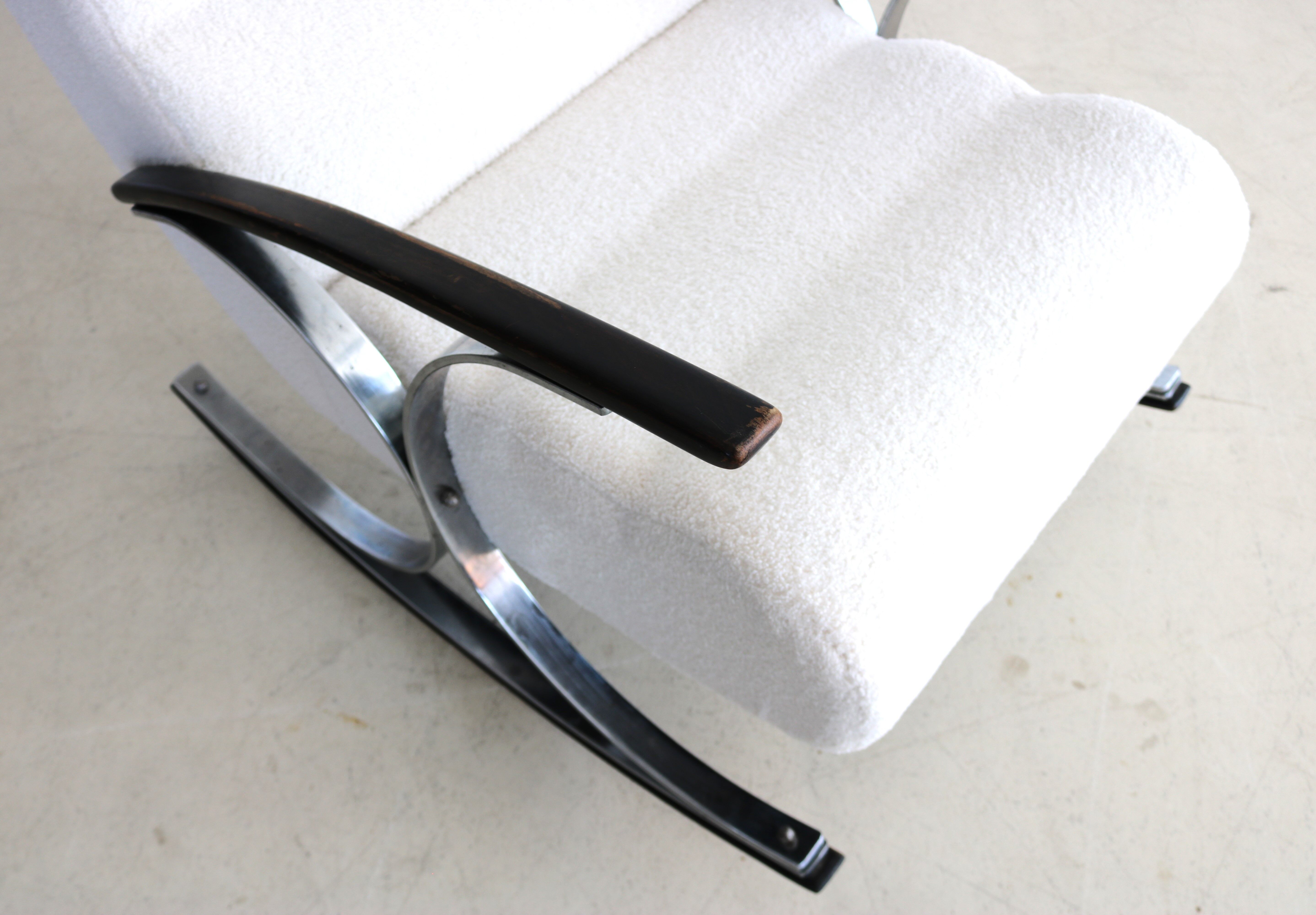 Vintage rocking chair