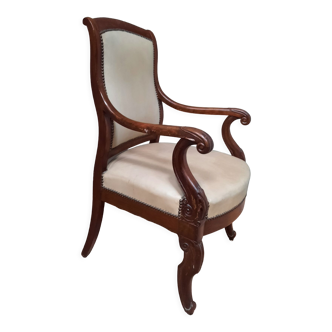 Mahogany armchair with butt