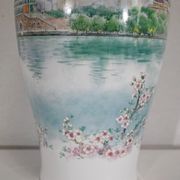 Vase en porcelaine du Japon - XXe