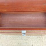 Vintage tapered leg chest of drawers