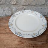 Ancienne assiette sur piédouche plat de service Longwy modèle Moselle