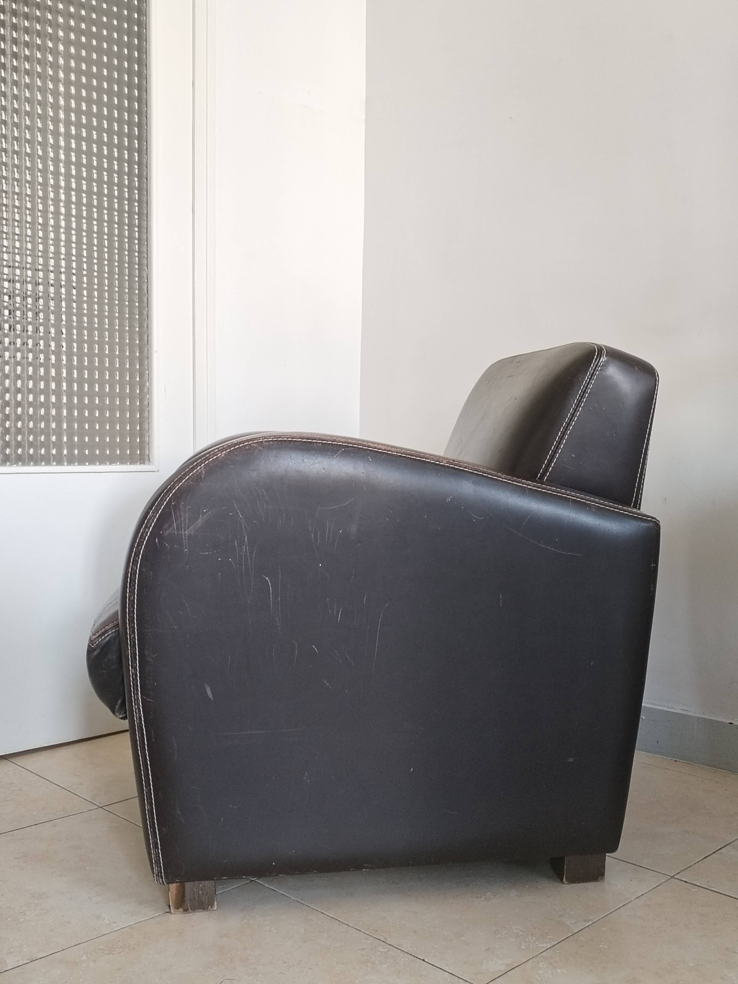 Vintage club armchair in dark brown leather – 1980s-1990s style