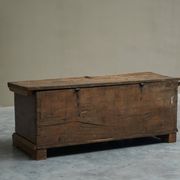 Oak and wrought iron mallet, early 18th century.