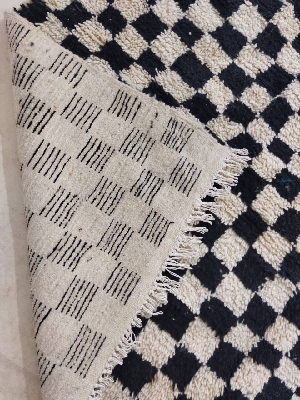 Handmade Moroccan Berber rug 156 X 100 CM