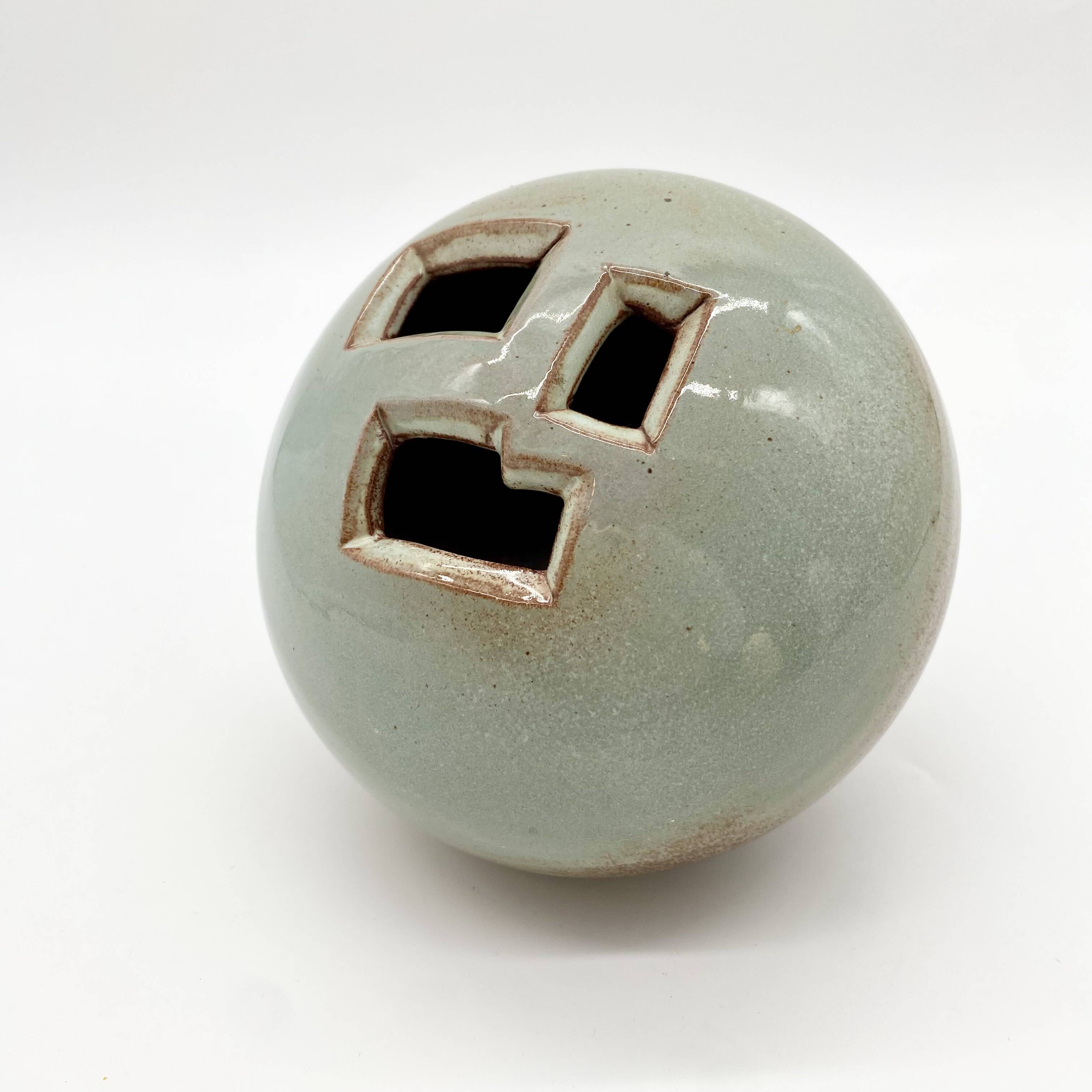 Vase « boule » en grès émaillé, 1970s