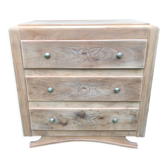 Antique chest of drawers