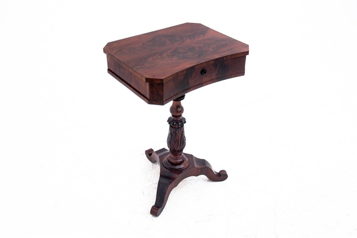 Table Biedermeier, Europe occidentale, vers 1870