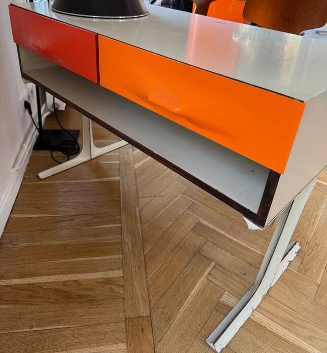 Raymond Loewy double-sided chest of drawers model with 6 drawers
