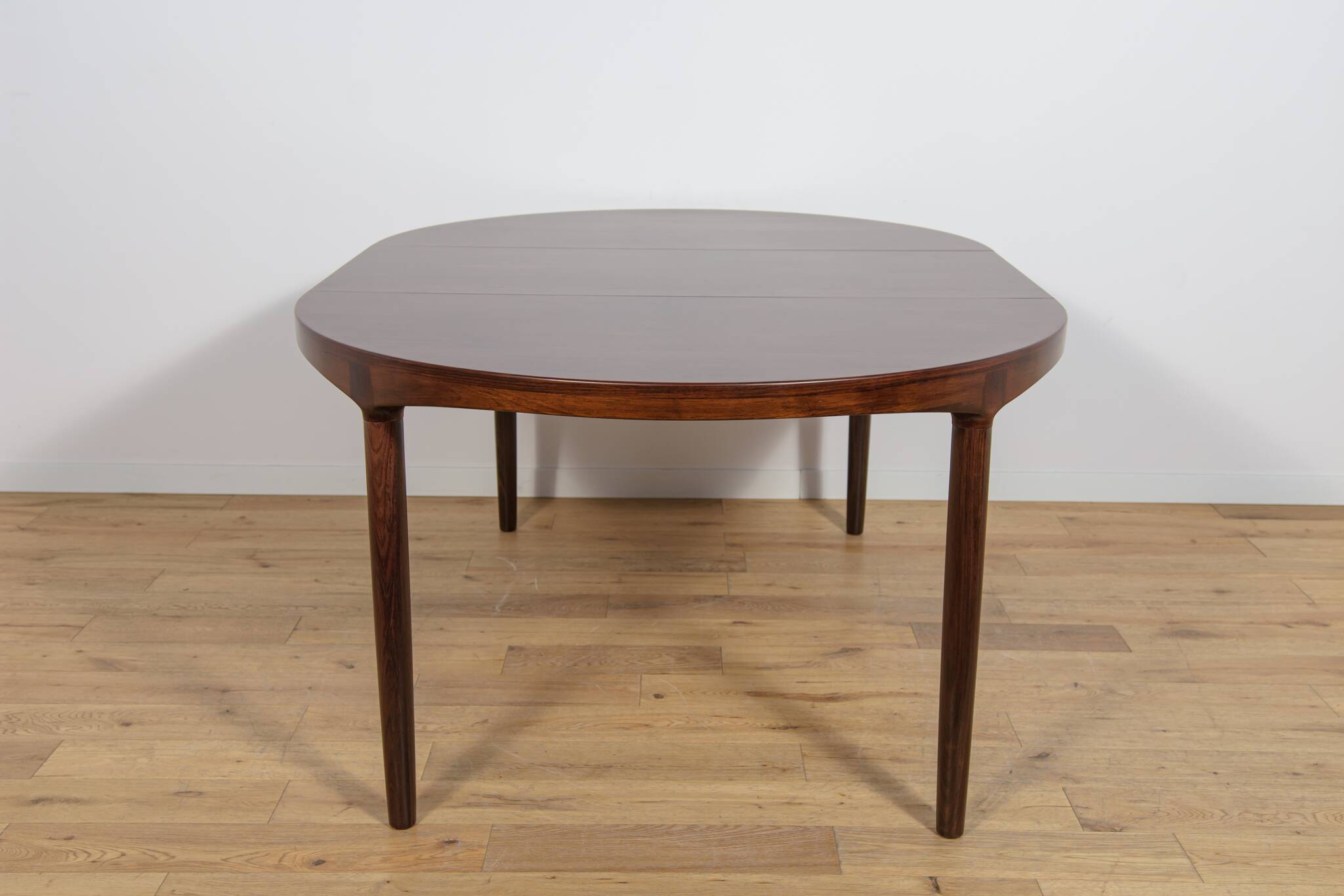 Mid-Century Extendable  Rosewood Dining Table by Harry Østergaard for Rande
