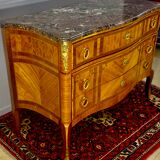 Chest of drawers with curved façade, transition style, in veneer of precious wood