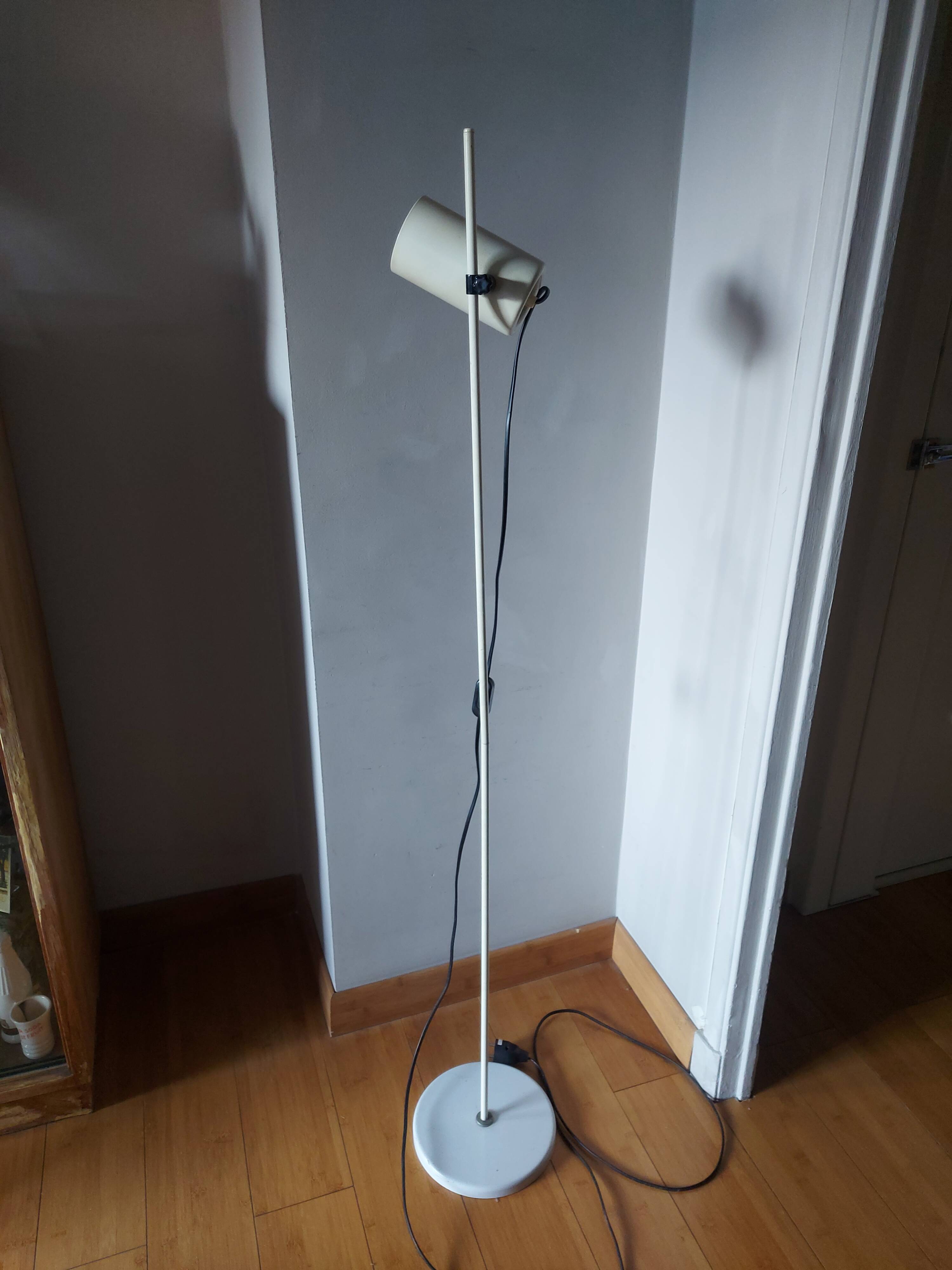 Floor lamp from the 70s and 80s, Habitat