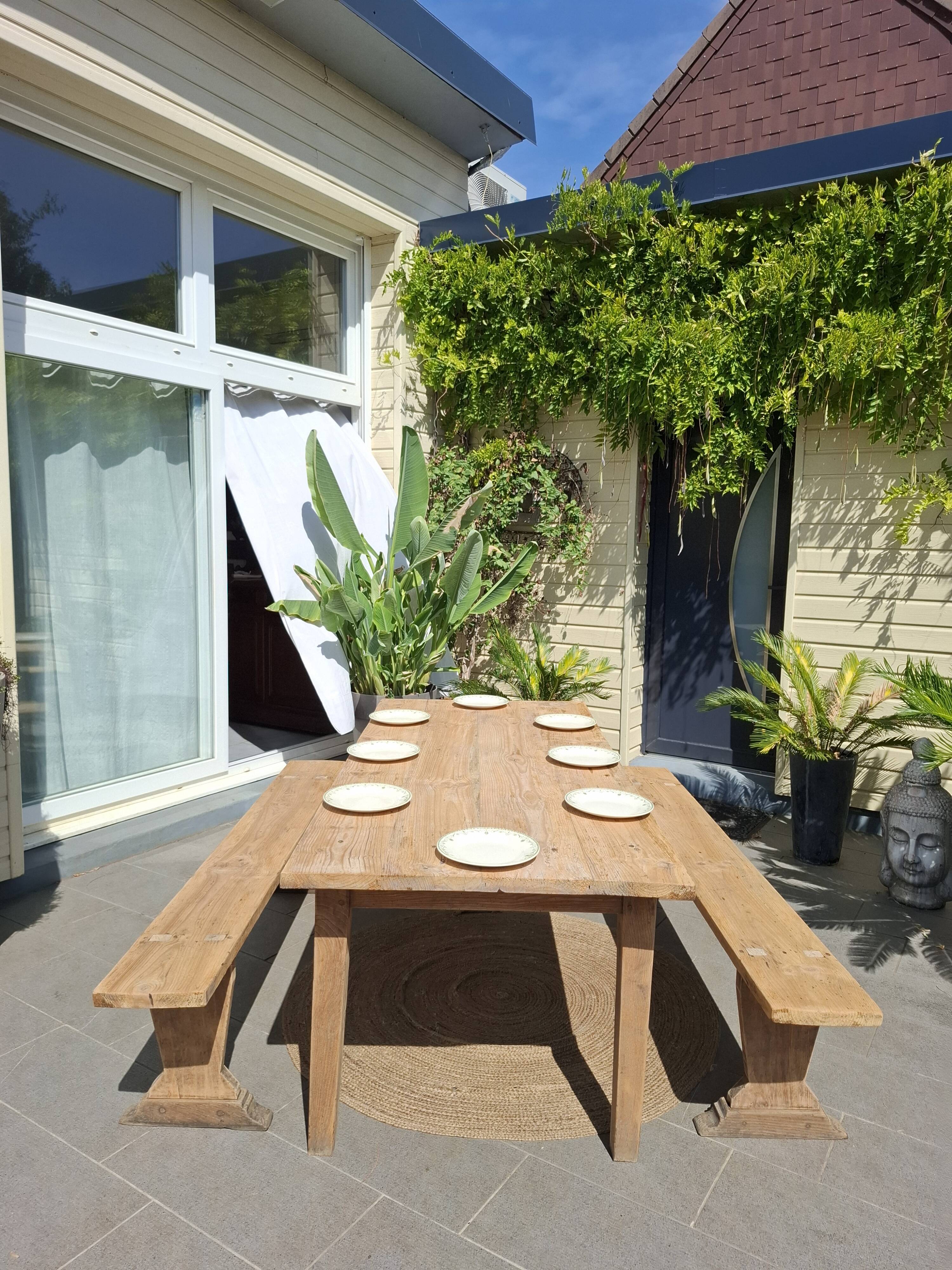 Table de ferme et ses 2 bancs