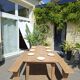 Table de ferme et ses 2 bancs