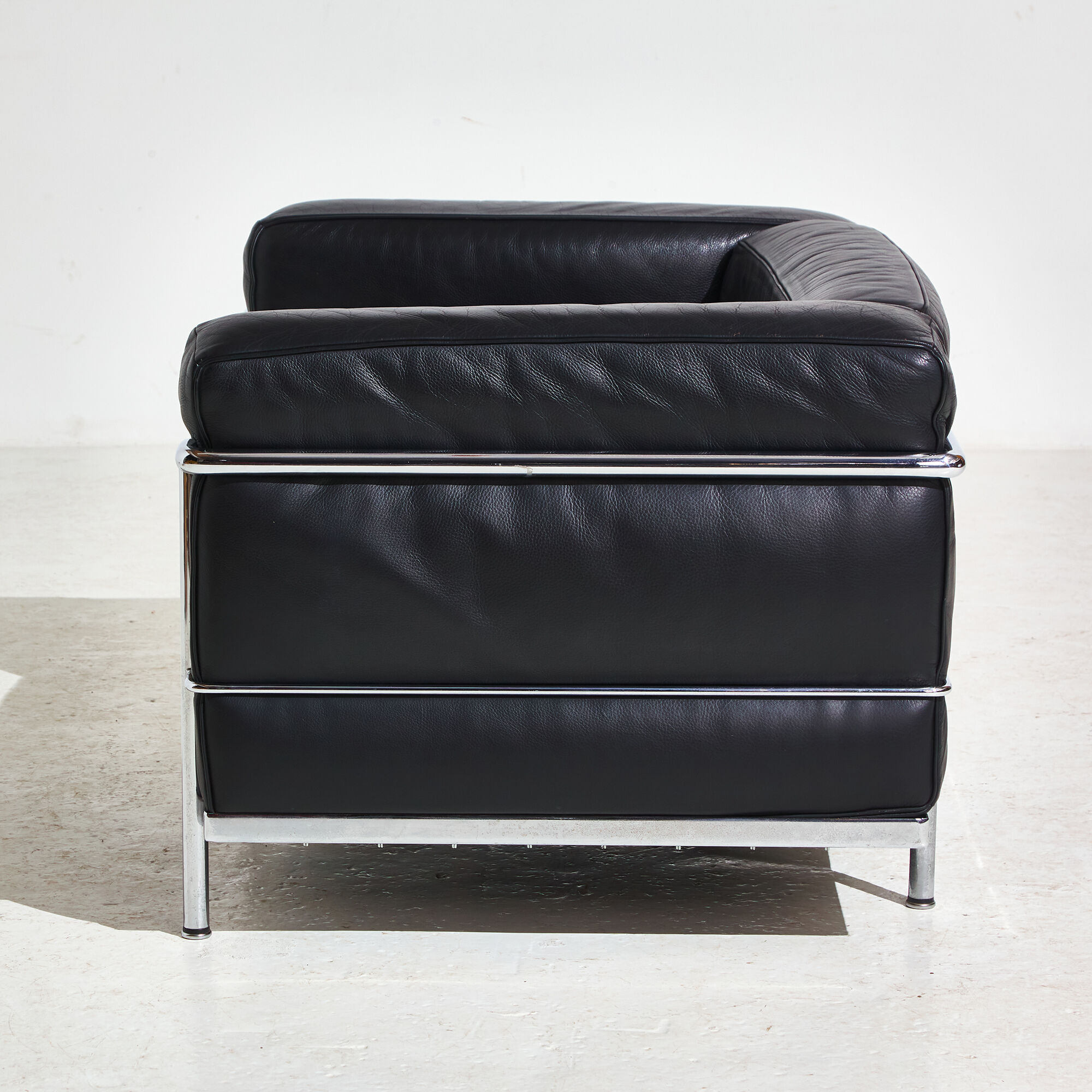 Fauteuil en cuir LC3 de Le Corbusier pour Cassina