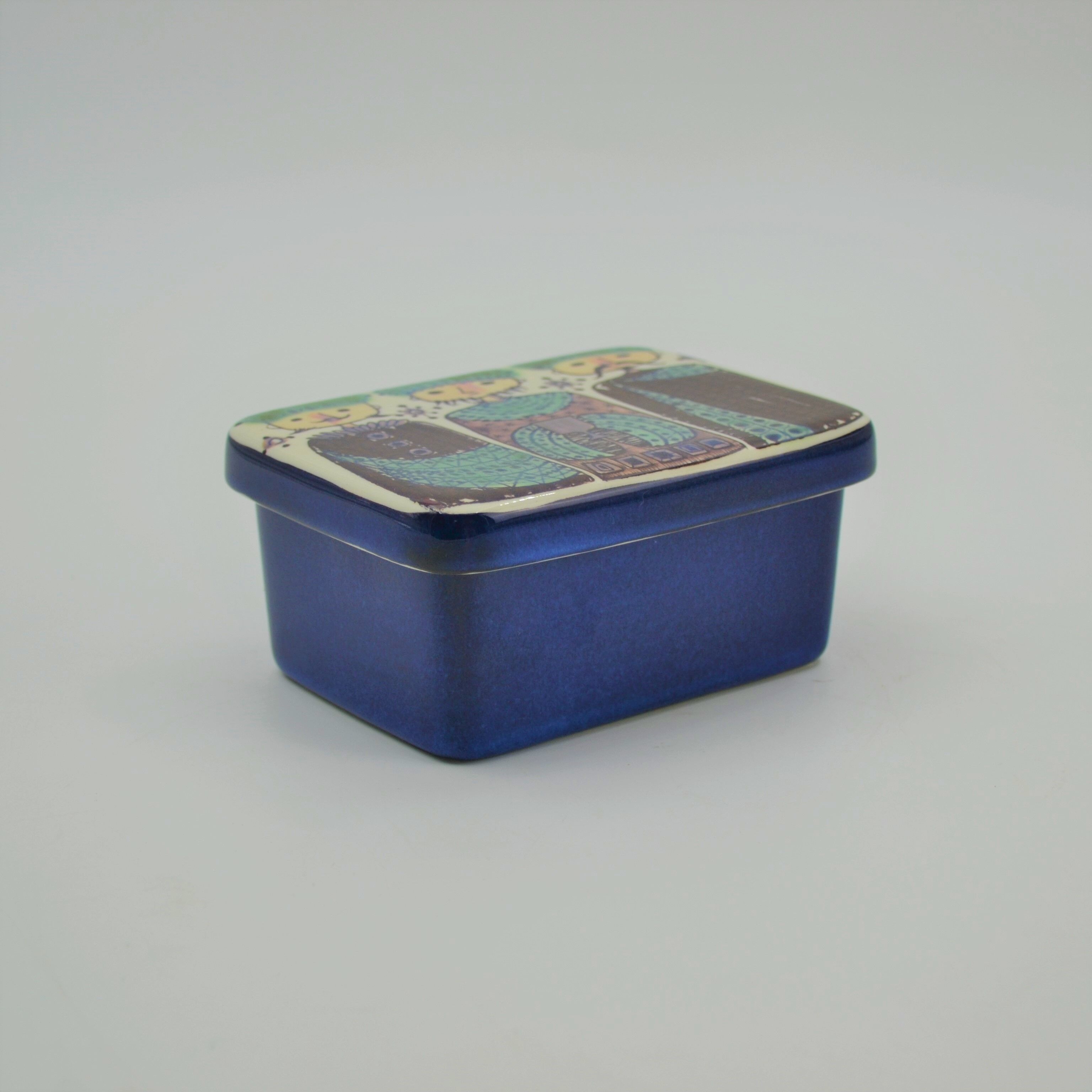 Beth Breyen's Tenera series earthenware box for Royal Copenhagen