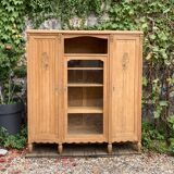 Armoire parisienne vitrée Art Déco asymétrique en chêne brut, 1930